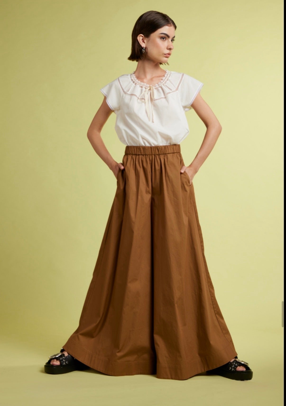 Pantalone ampio