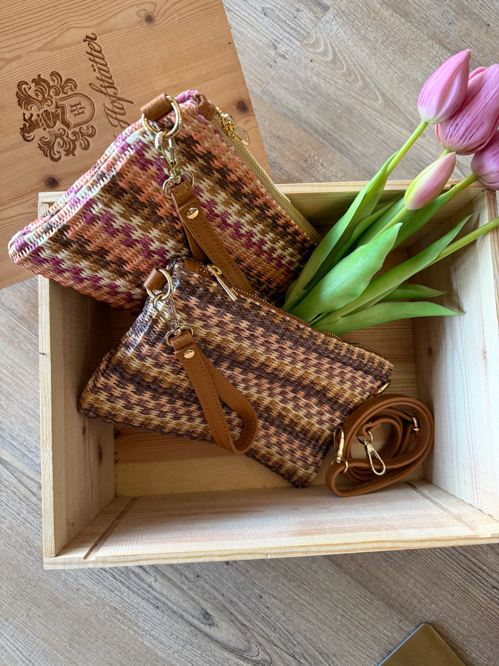 Pochettina in rafia