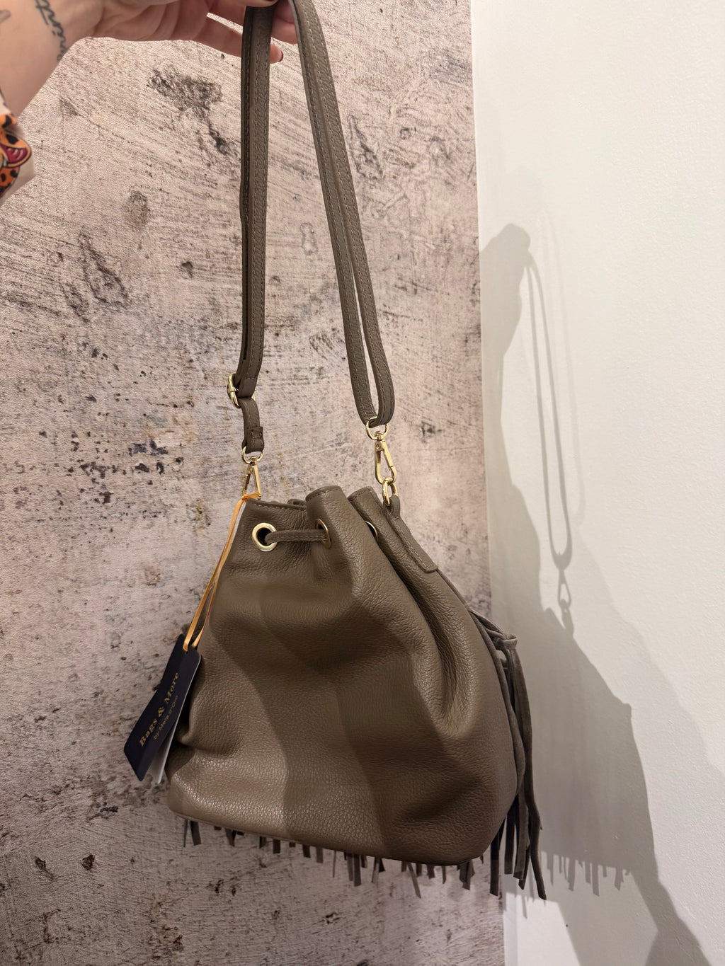 Borsa secchiello con frange
