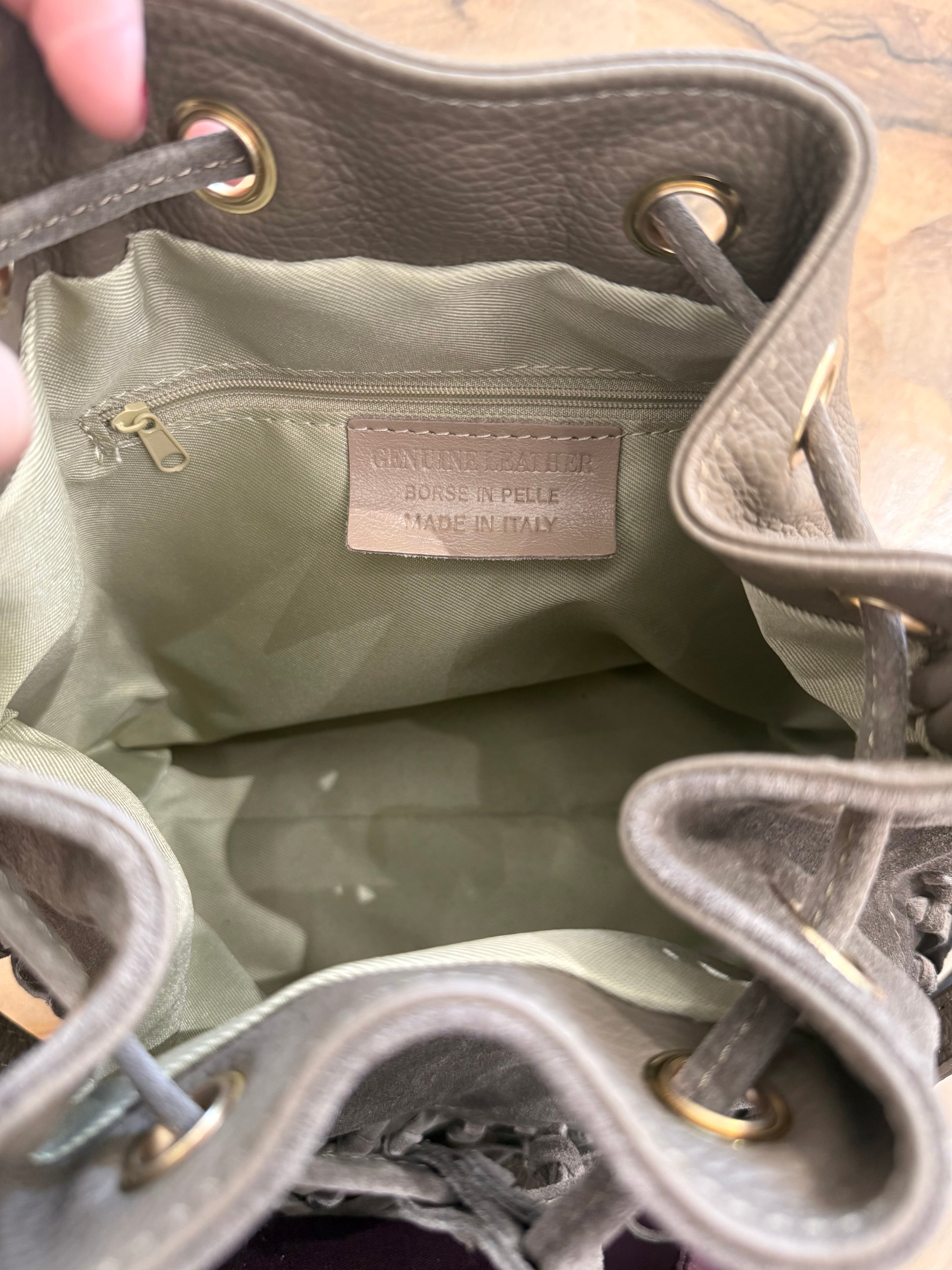 Borsa secchiello con frange