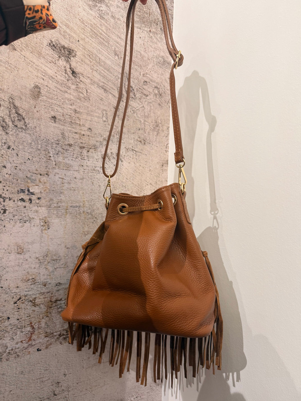 Borsa secchiello con frange